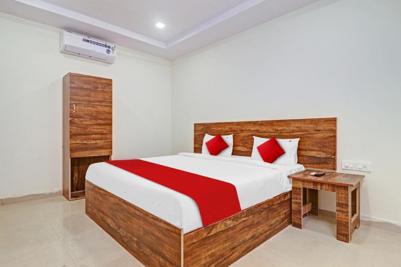 Hotel O R Square Inn Hyderabad Exterior foto