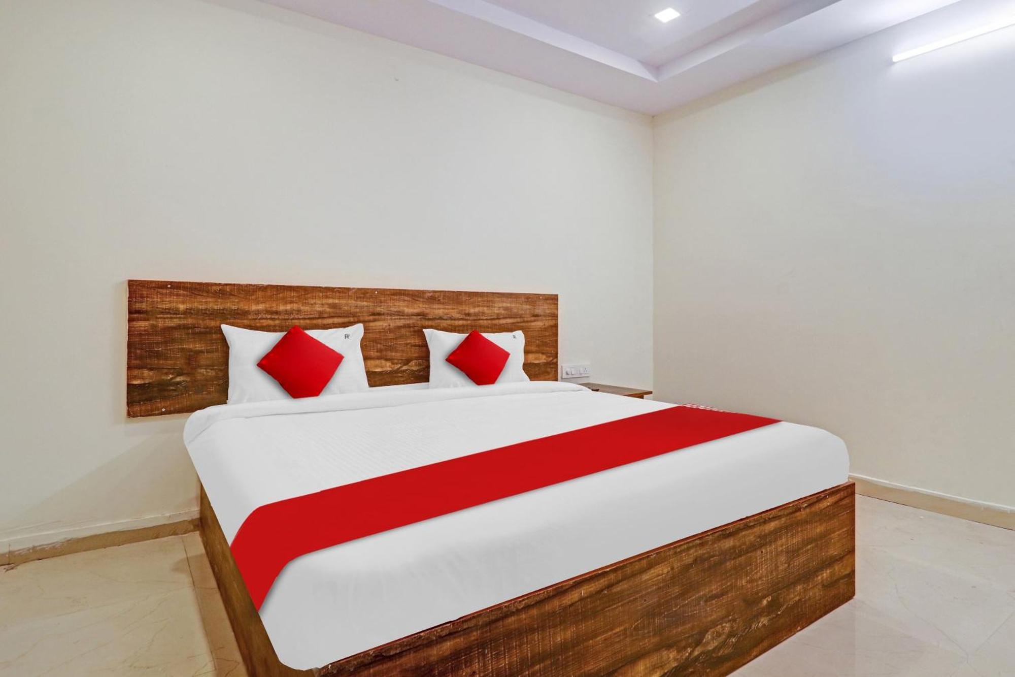 Hotel O R Square Inn Hyderabad Exterior foto