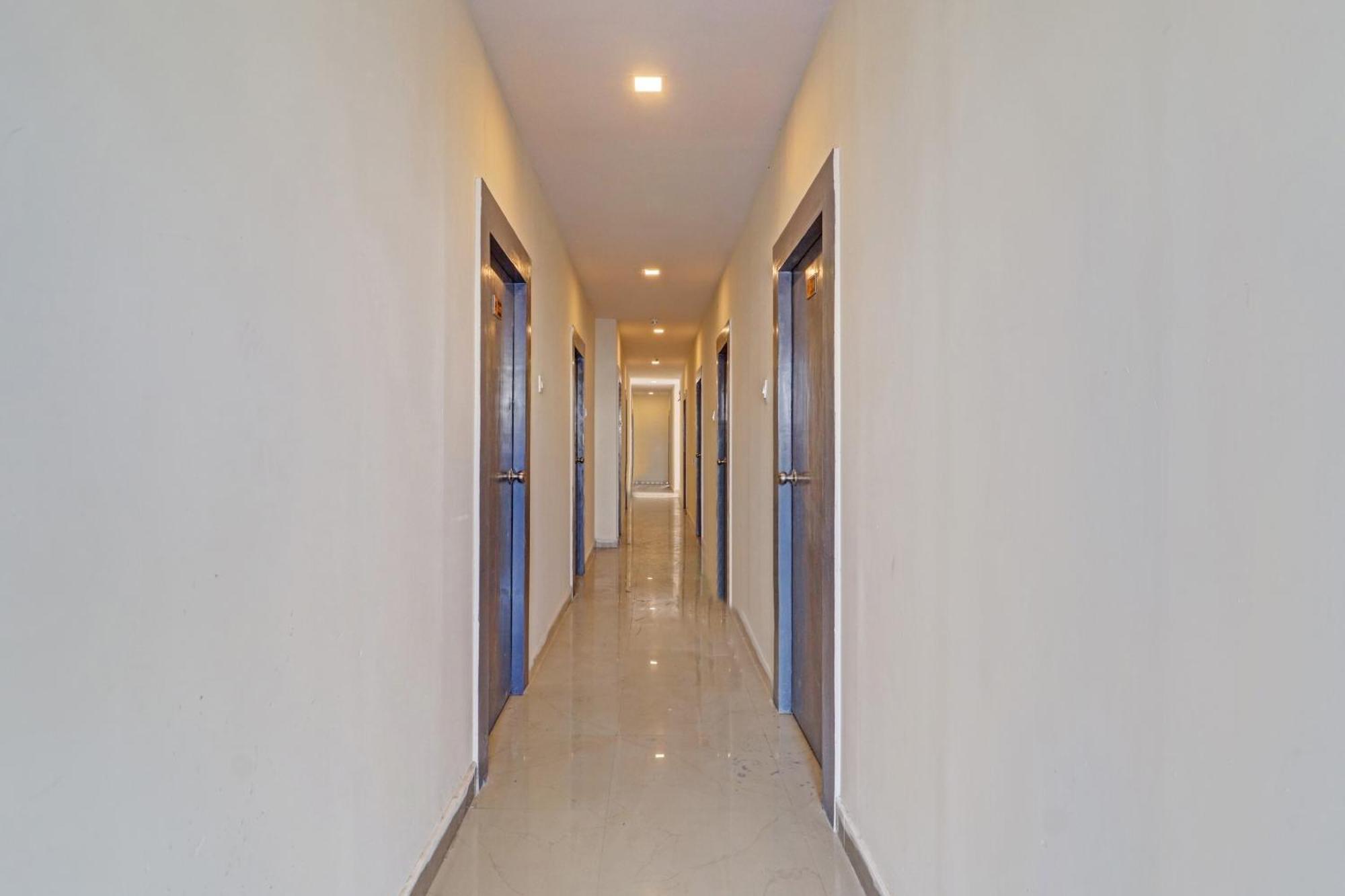 Hotel O R Square Inn Hyderabad Exterior foto