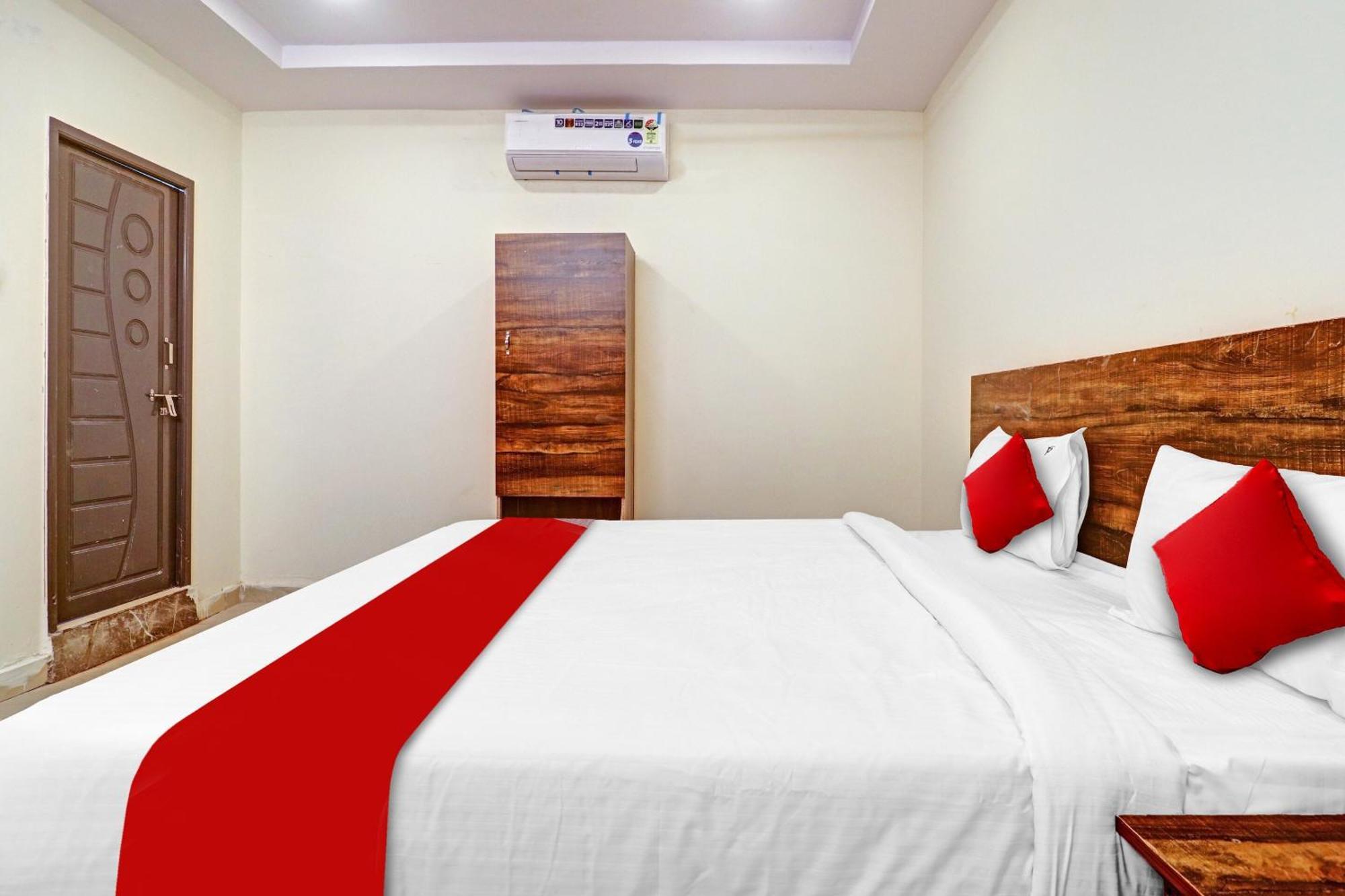 Hotel O R Square Inn Hyderabad Exterior foto